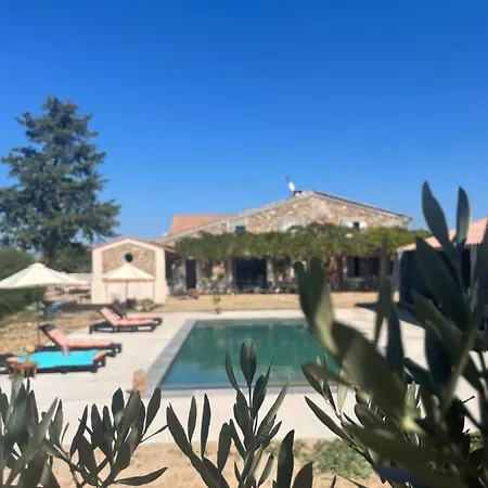 Les Mazets Du Pas Πανσιόν Gréoux-les-Bains