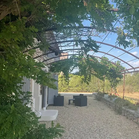 Les Mazets Du Pas * Gréoux-les-Bains