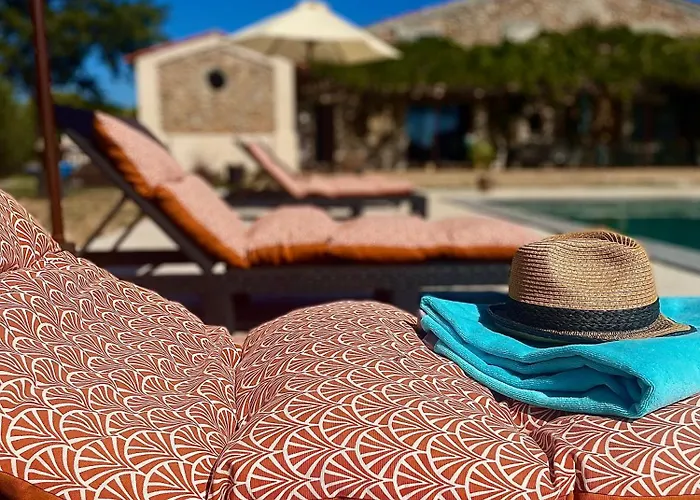 Les Mazets Du Pas 3*