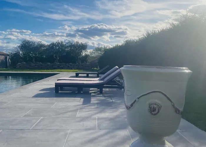 Les Mazets Du Pas 3*