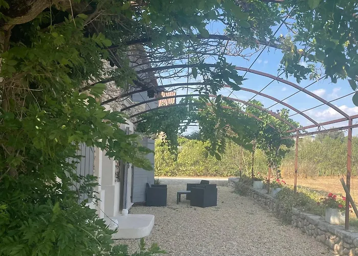 Les Mazets Du Pas 3* Greoux-les-Bains